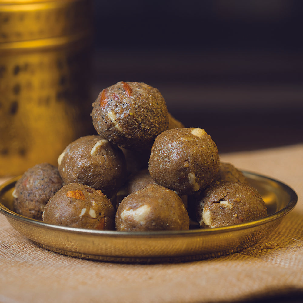 Gift Boxes – Ajwain LadduGond Giri laddu Dryfruit laddu (3)