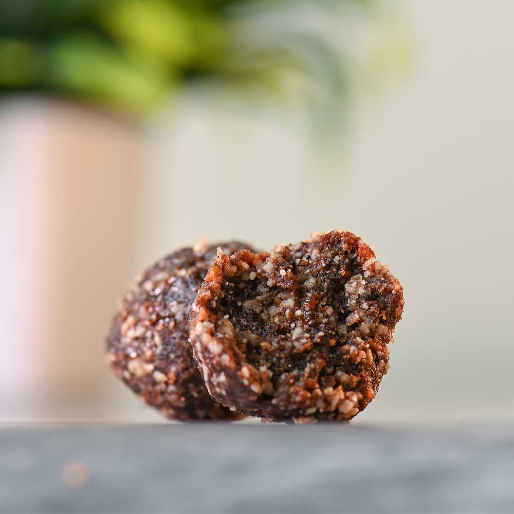 Vanilla and Cacao Mom To Be Laddu (3)