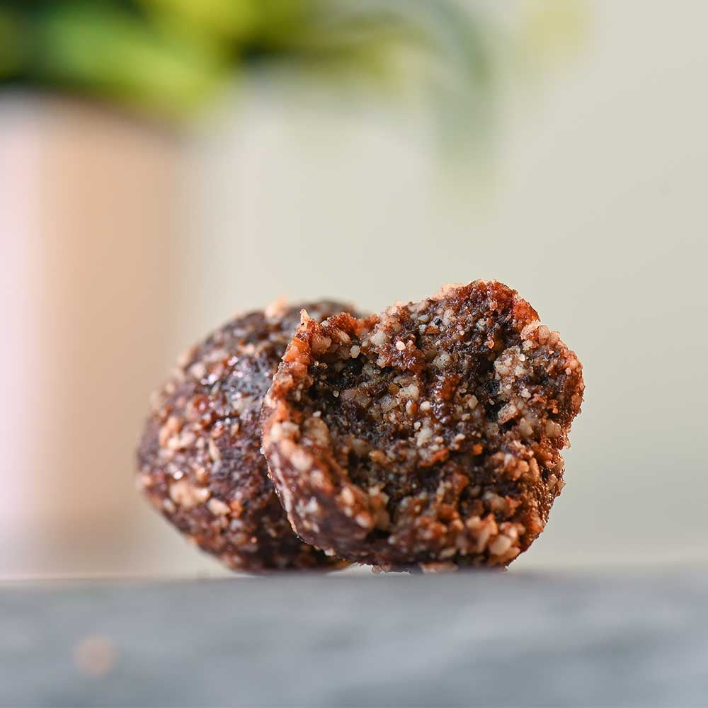 Vanilla and Cacao Mom To Be Laddu (4)