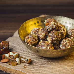 mom to be dryfruit laddu