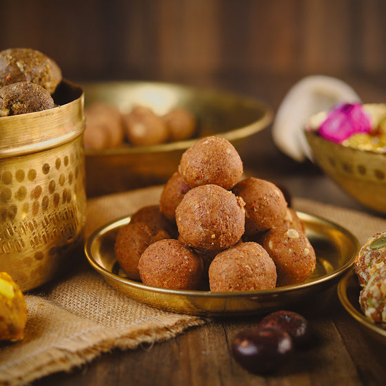 Gond giri laddu/Ajwain Laddu/Harira gift box