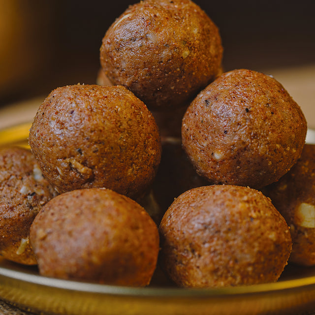 Saunth Jaapa Laddu/Haldi Laddu/Peanut Coconut Laddu
