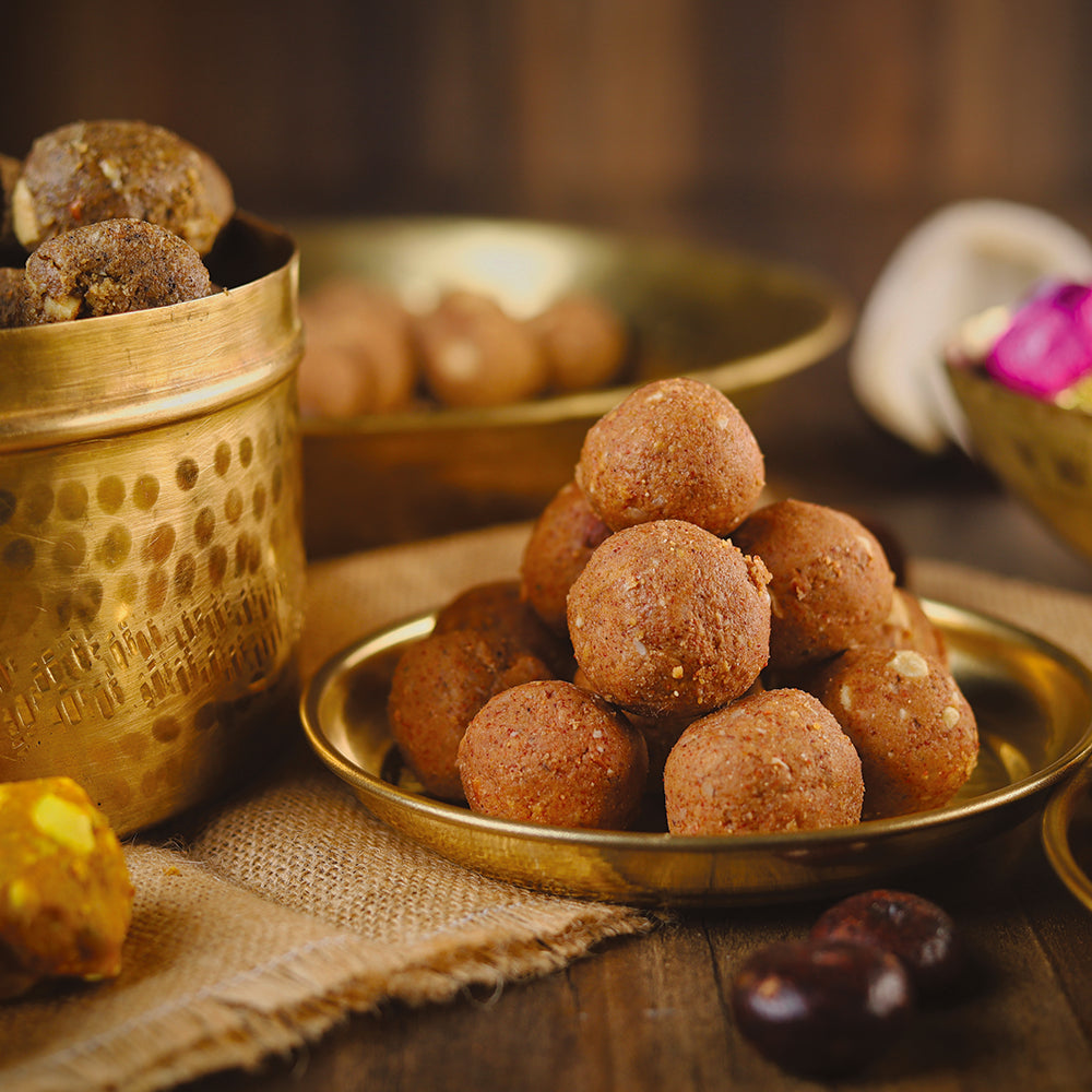 Gift Boxes – Saunth Jaapa LadduHaldi Laddu PeanutCoconut Laddu (5)