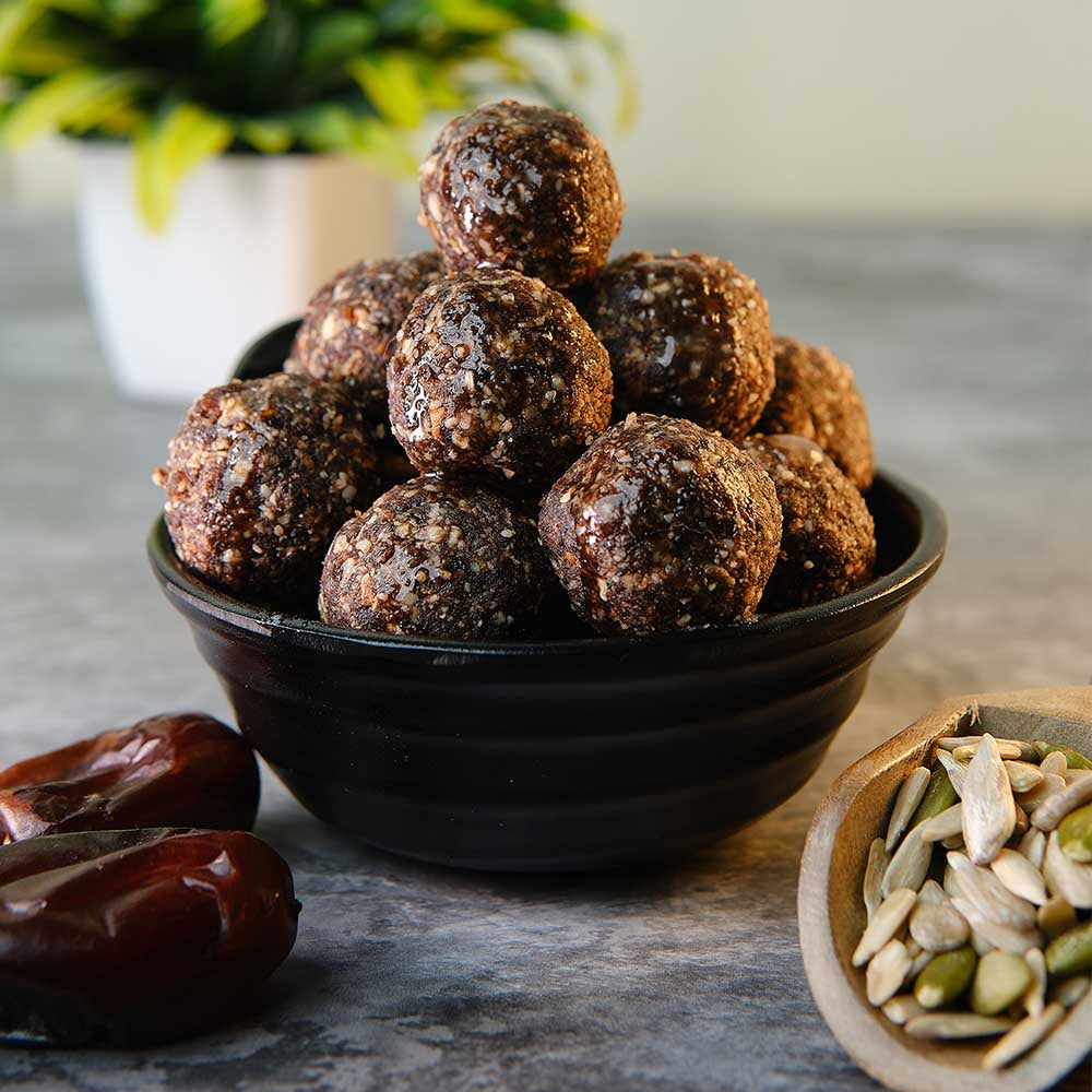 Vanilla and Cacao Mom To Be Laddu (6)